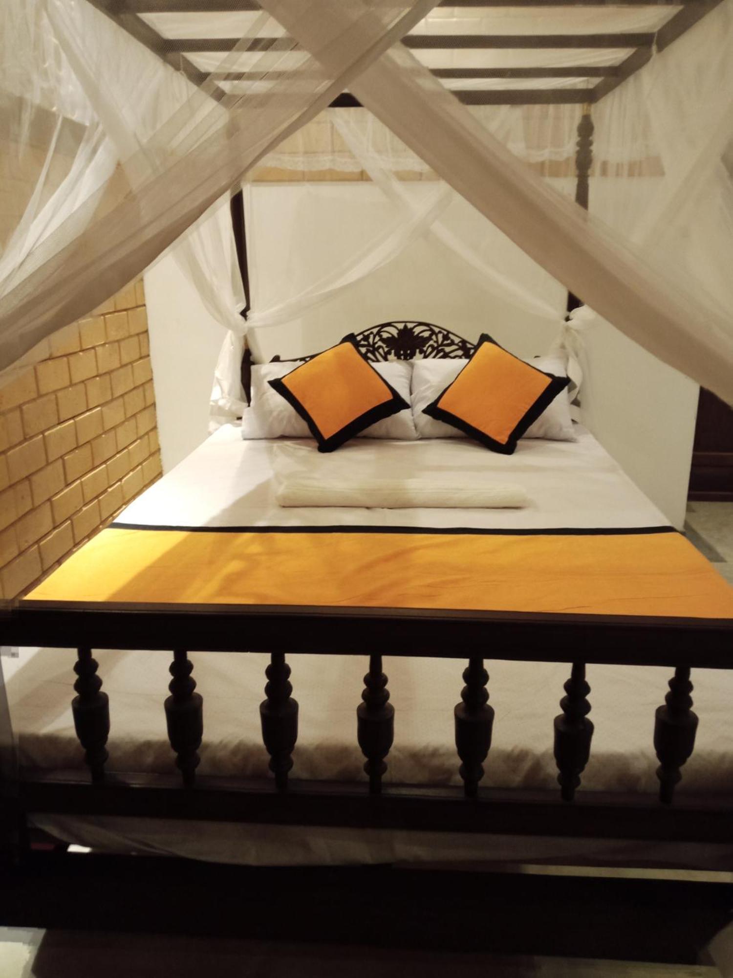 The Brick Wonder Hotel Habaraduwa ภายนอก รูปภาพ