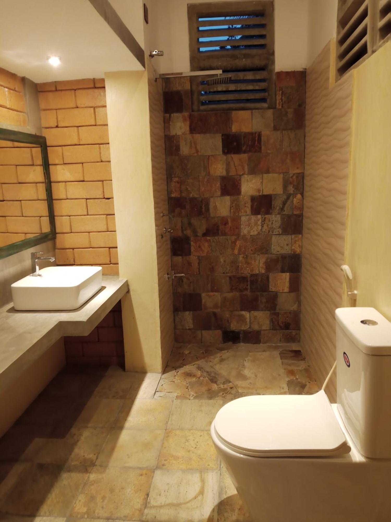 The Brick Wonder Hotel Habaraduwa ภายนอก รูปภาพ