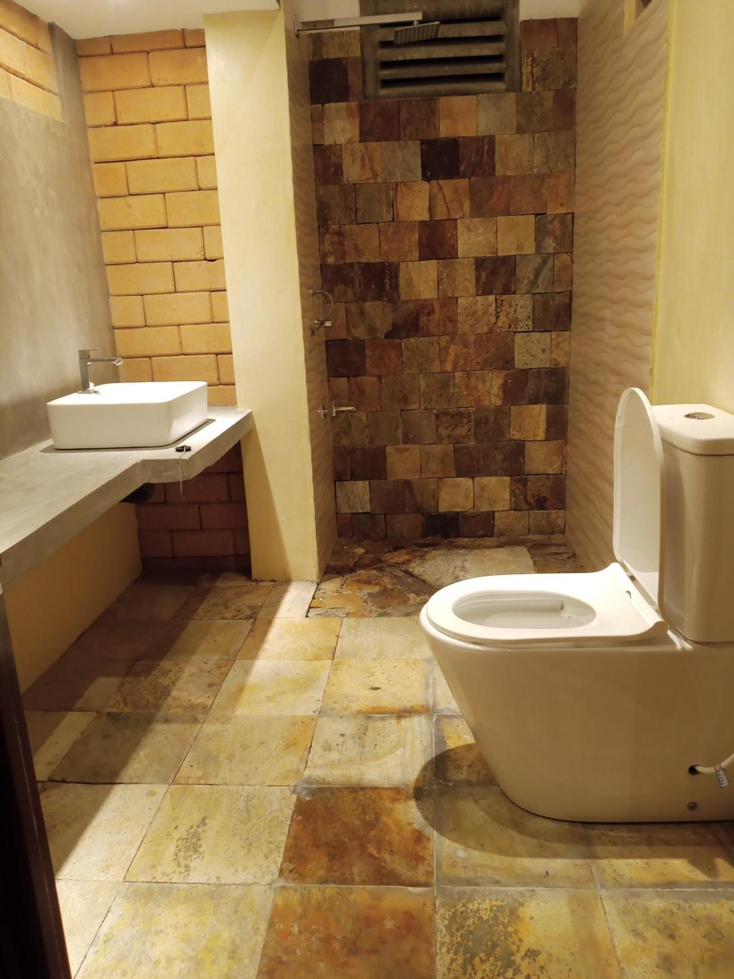 The Brick Wonder Hotel Habaraduwa ภายนอก รูปภาพ